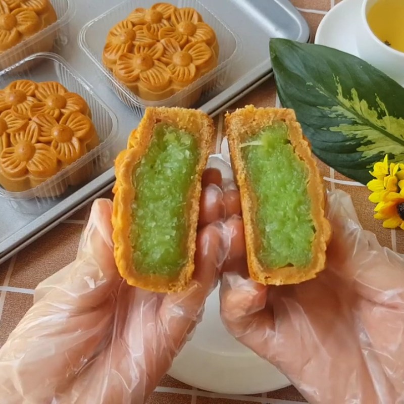 Bước 6 Thành phẩm Bánh trung thu cốm dừa