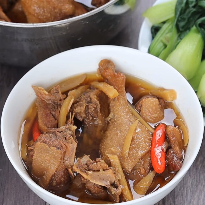 Bước 4 Thành phẩm Thịt vịt kho nước dừa