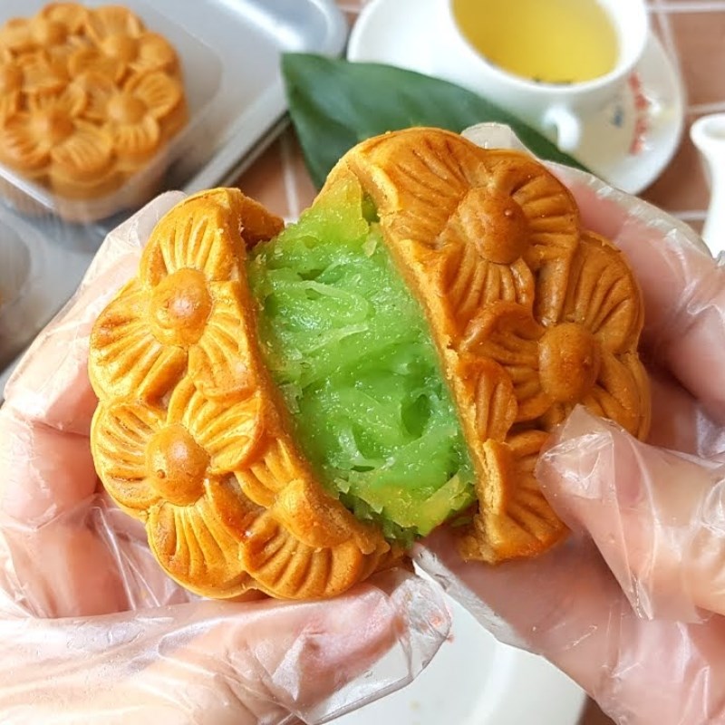 Bước 6 Thành phẩm Bánh trung thu cốm dừa