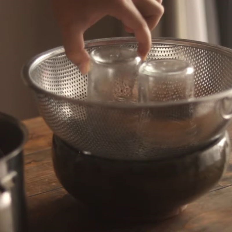 Bước 1 Tiệt trùng lọ đựng sữa chua Sữa chua chay