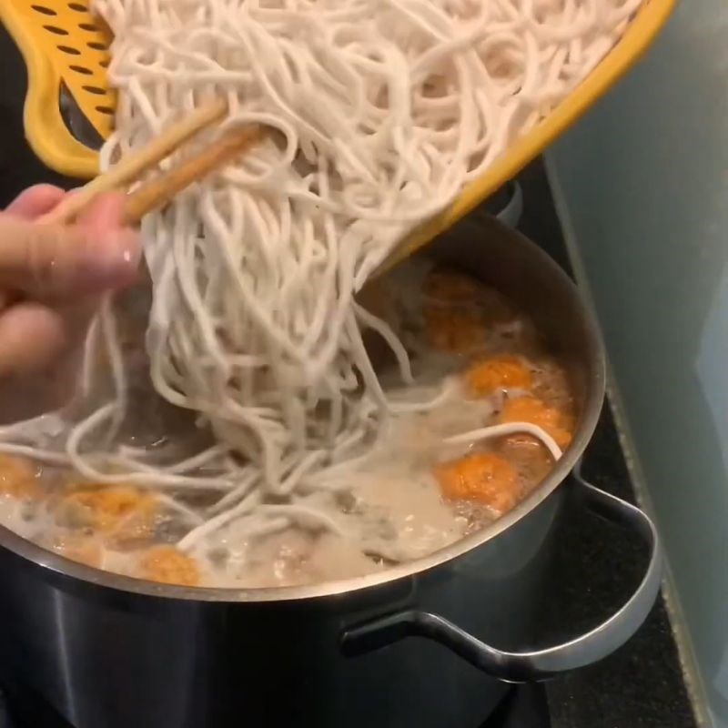 Bước 4 Trụng bột mì Cháo bột vịt