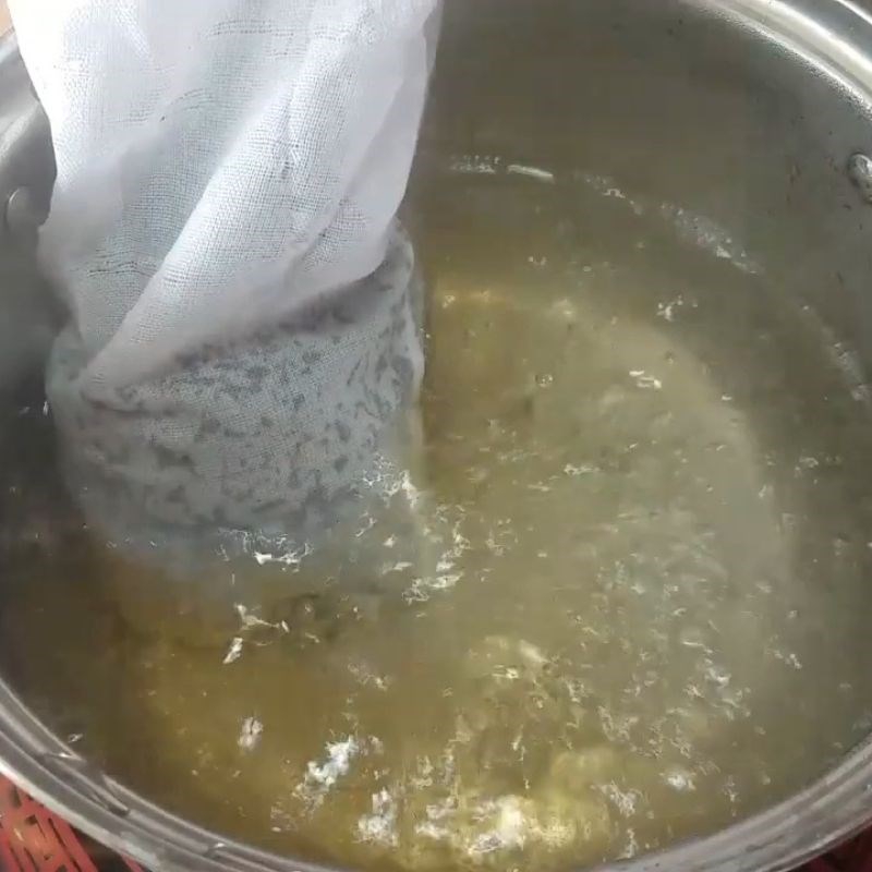 Bước 1 Ủ trà đen Trà sữa kem trứng dừa nướng