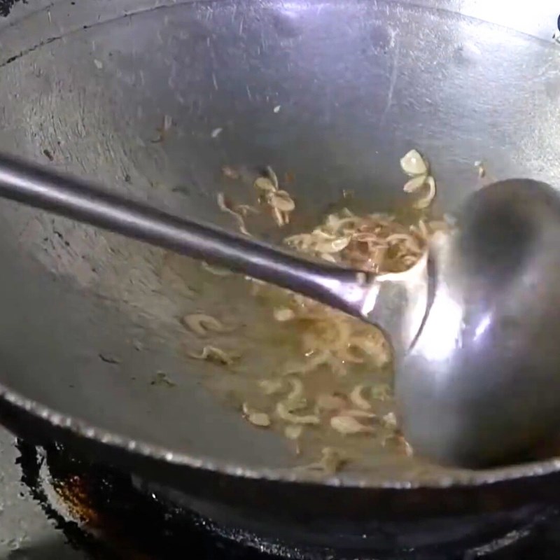 Bước 4 Xào sốt cà chua và chuẩn bị gia vị lẩu Lẩu cua da