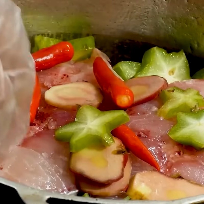 Bước 4 Xếp cá và kho Cá kho riềng