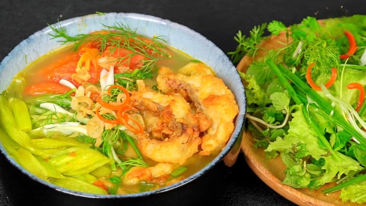 Bún cá dọc mùng