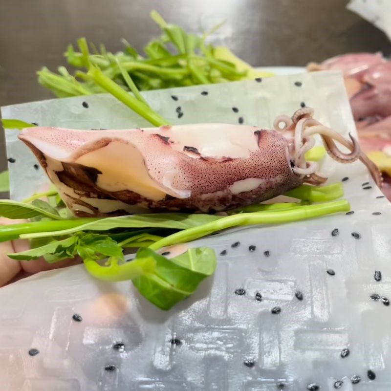 Bước 5 Thành phẩm Mực hấp cuốn bánh tráng