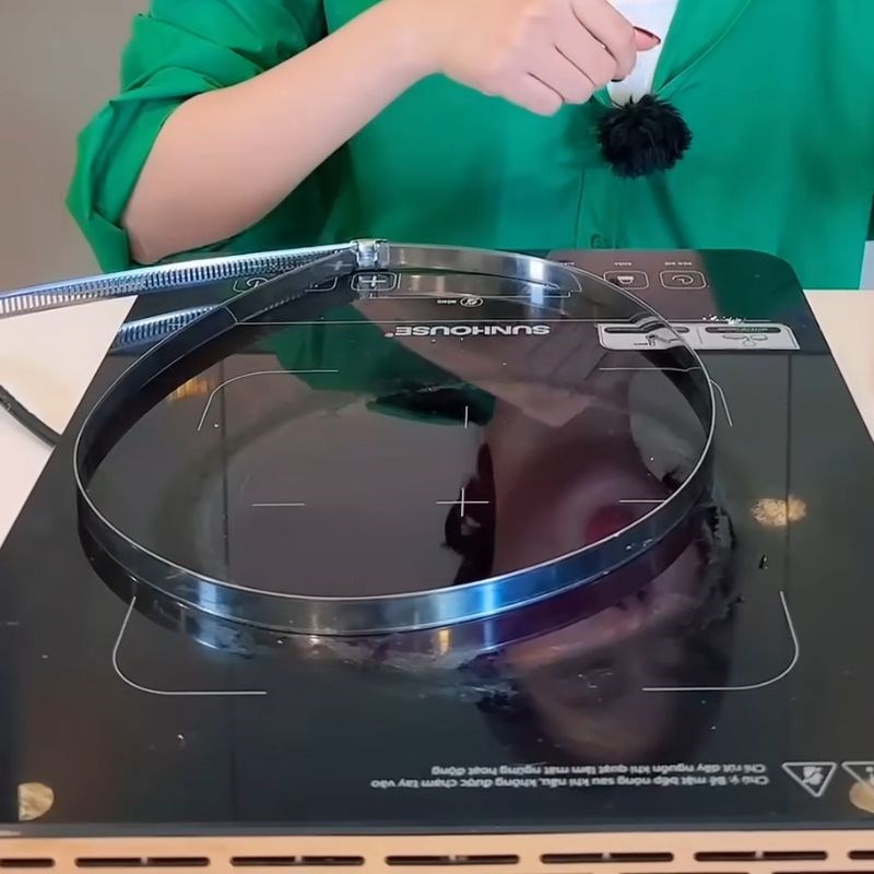 Bước 2 Nướng bánh tráng Bánh đập