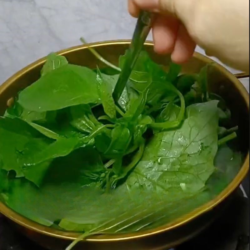 Bước 3 Nấu canh rau tầm bóp giải nhiệt Rau tầm bóp nấu canh