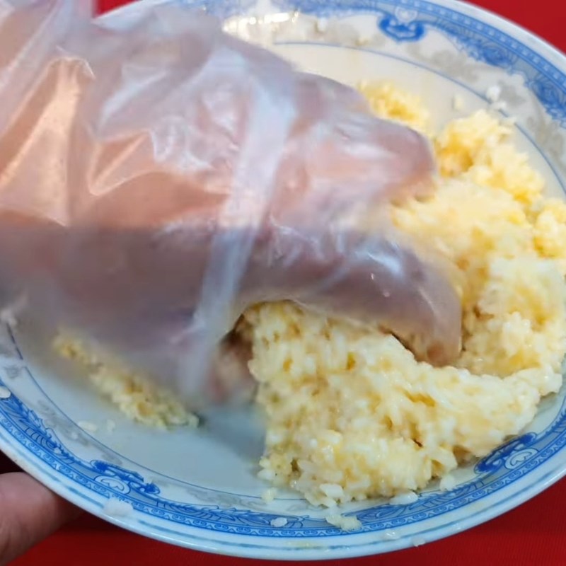 Bước 1 Sơ chế nguyên liệu Cơm chiên bò xào