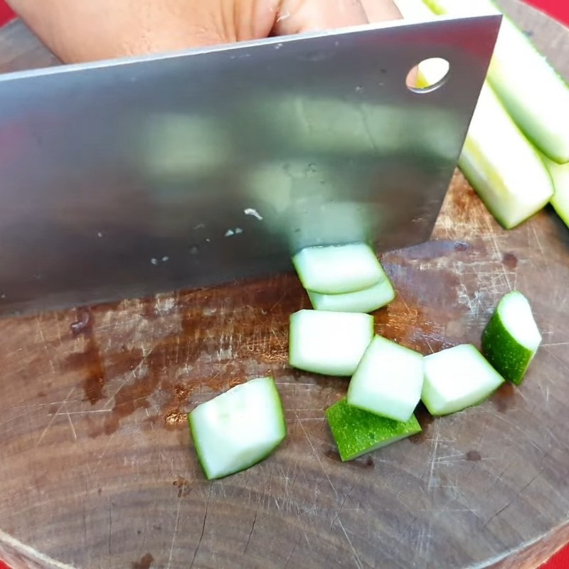 Bước 1 Sơ chế nguyên liệu Cơm chiên bò xào