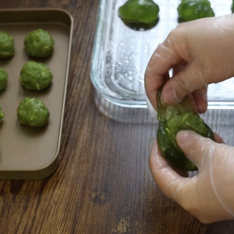 Bước 6 Bọc nhân và gói bánh Bánh xu xê cốm