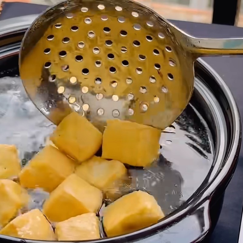 Bước 3 Chiên đậu hũ lần 2 Tàu hũ chiên giòn