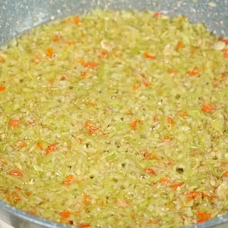 Bước 4 Chiên sả ớt và áo sườn Sườn muối sả chiên