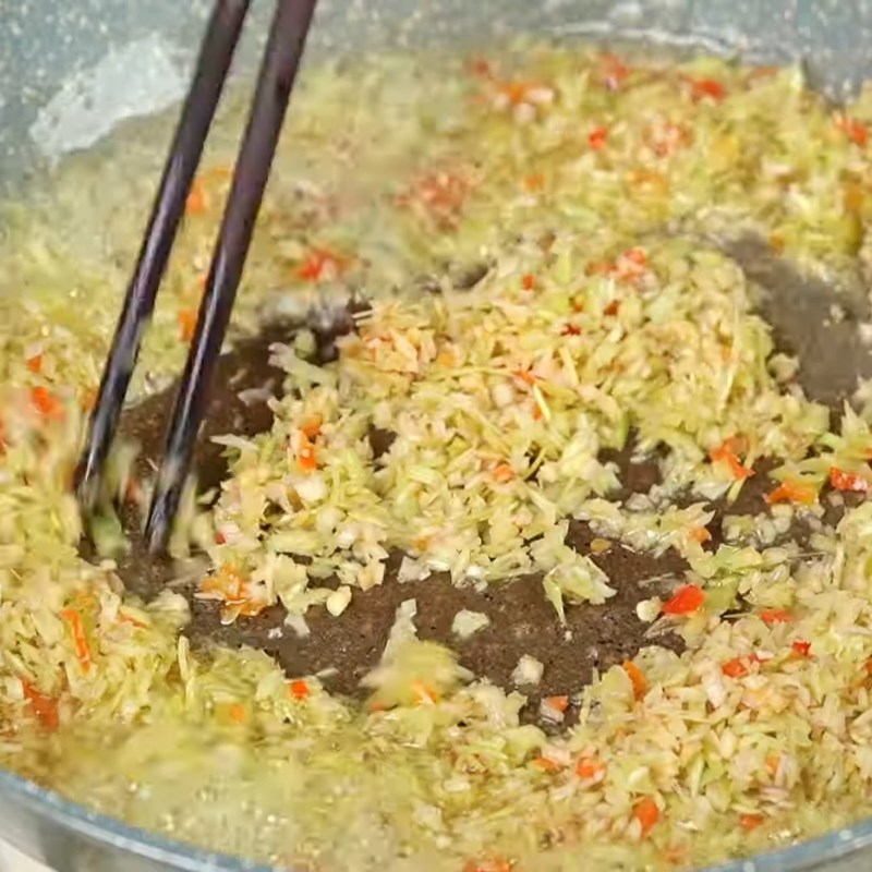 Bước 4 Chiên sả ớt và áo sườn Sườn muối sả chiên