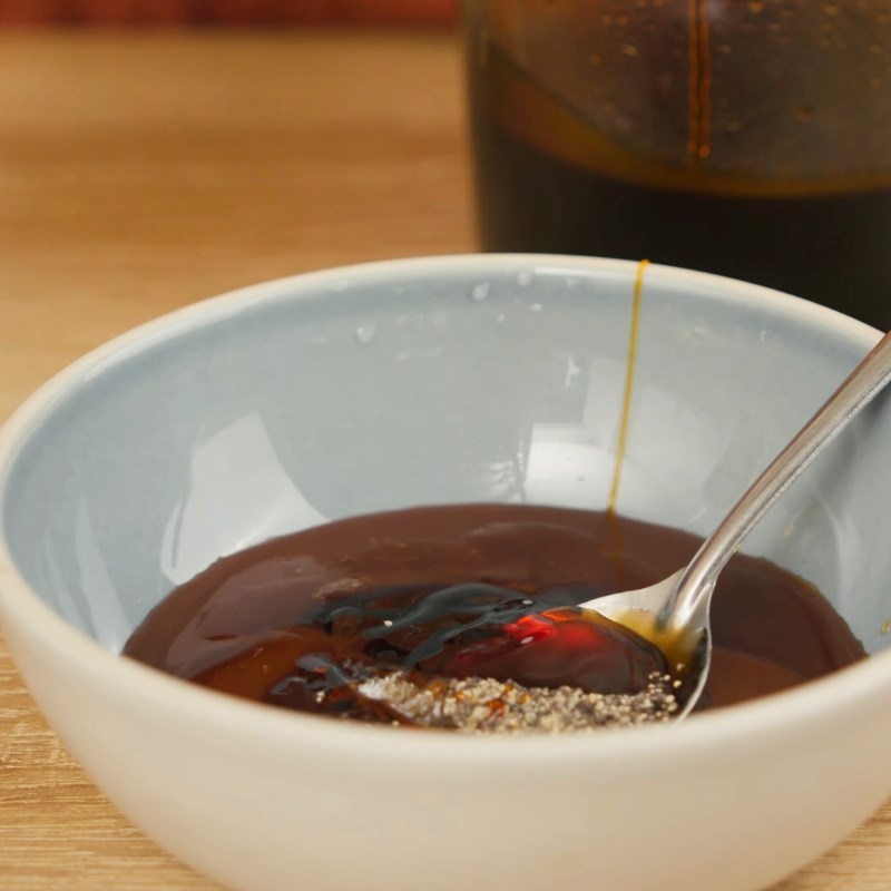 Bước 2 Chuẩn bị các nguyên liệu khác Tôm tít rang me