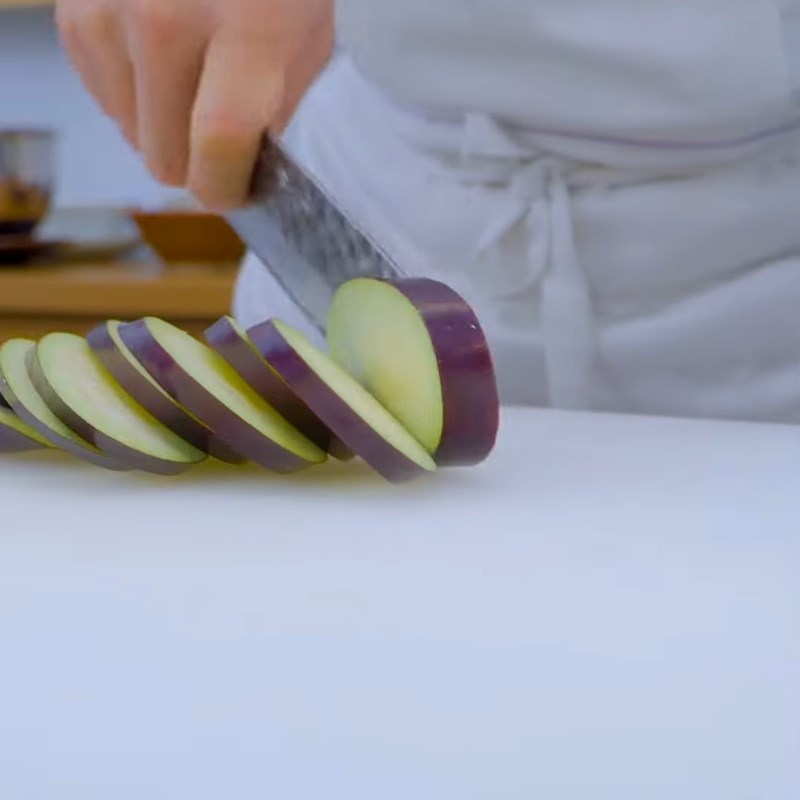 Bước 3 Chuẩn bị rau củ ăn kèm món nầm lợn nướng Nầm lợn nướng chao bằng nồi chiên không dầu