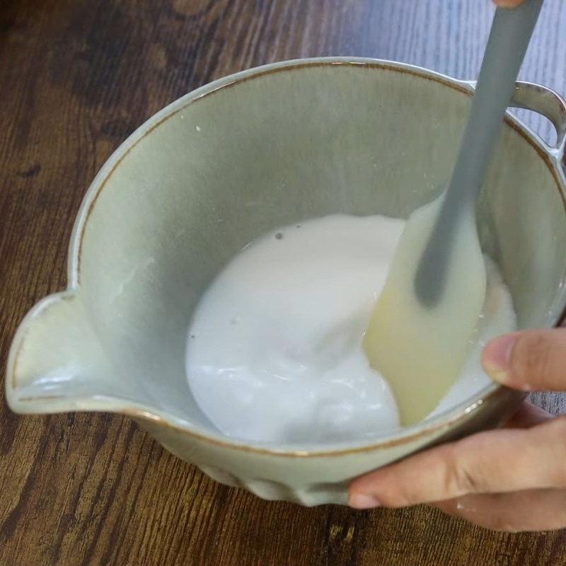 Bước 5 Chuẩn bị vỏ bánh xu xê màu trắng Bánh xu xê cốm