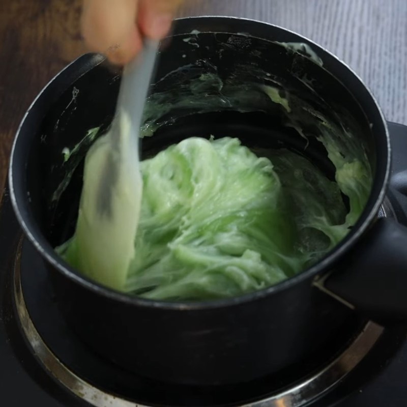 Bước 4 Chuẩn bị vỏ bánh xu xê màu xanh Bánh xu xê cốm