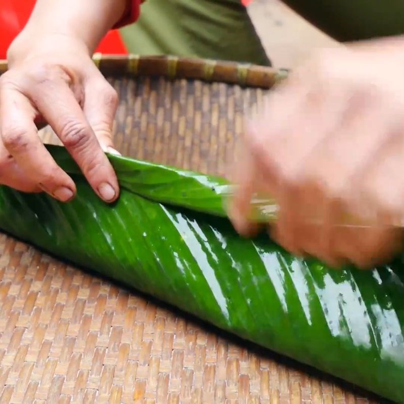 Bước 3 Gói bánh chưng đen Bánh chưng đen