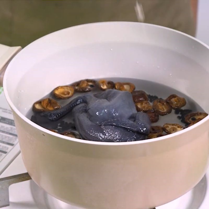 Bước 2 Hầm gà ác đậu đen Gà ác hầm đậu đen