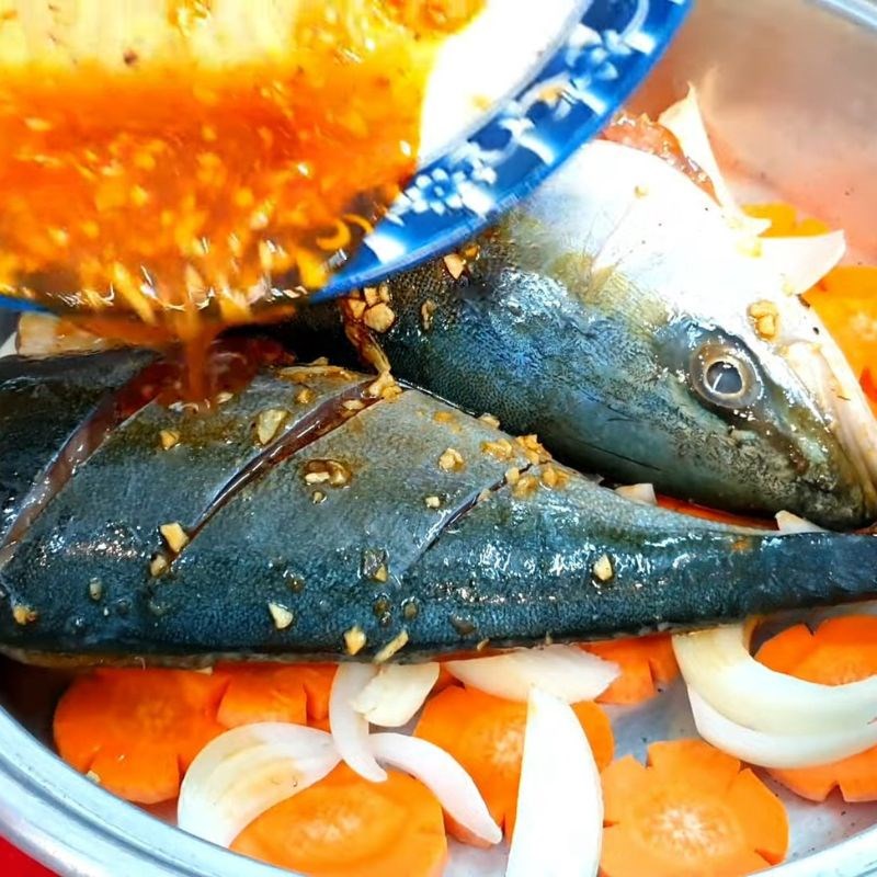 Bước 5 Hấp cá cam nấm rơm thơm lừng Cá cam hấp