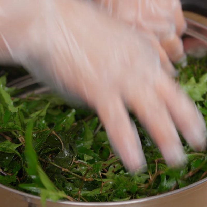 Bước 3 Hấp cá đinh lăng cách thủy Cá hấp đinh lăng