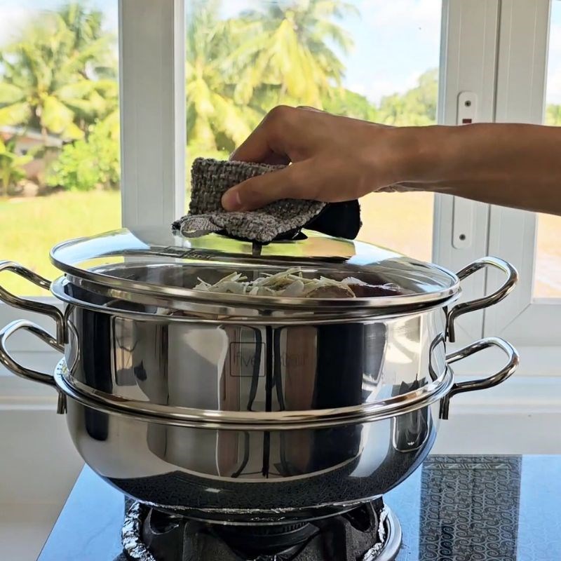 Bước 4 Hấp cá tầm và hoàn thành món ăn Cá tầm hấp xì dầu