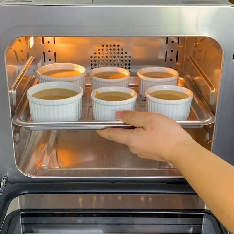 Bước 4 Hấp nướng bánh flan cafe bằng lò siêu nhiệt Bánh flan cafe