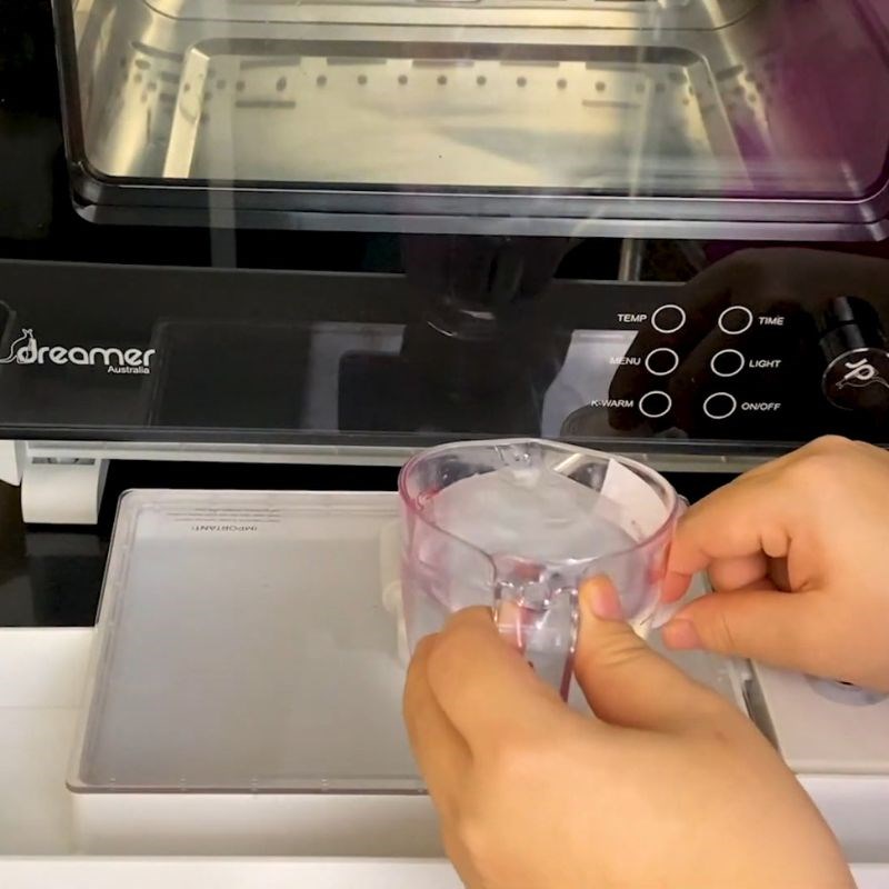 Bước 4 Hấp nướng bánh flan cafe bằng lò siêu nhiệt Bánh flan cafe