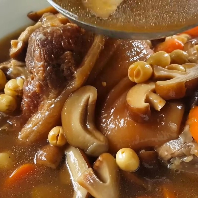 Bước 6 Hoàn tất món hầm Chân giò hầm hạt sen