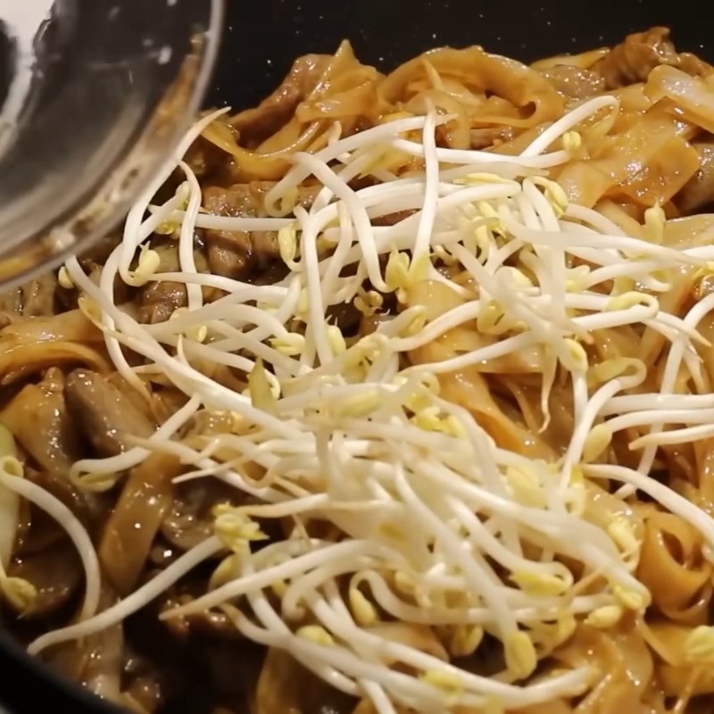 Bước 5 Hoàn thành món hủ tiếu xào Hủ tiếu xào bò