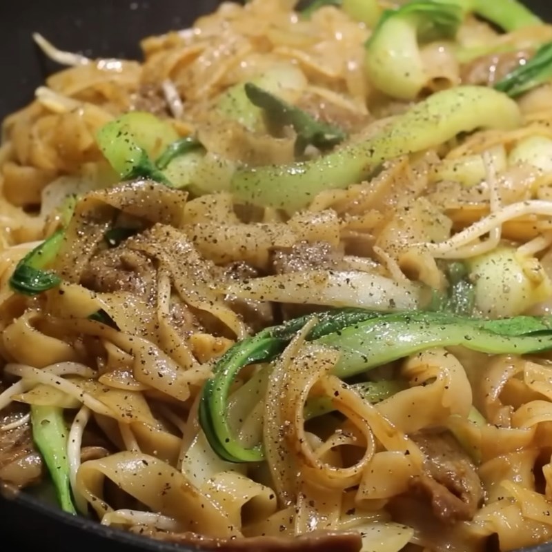 Bước 5 Hoàn thành món hủ tiếu xào Hủ tiếu xào bò