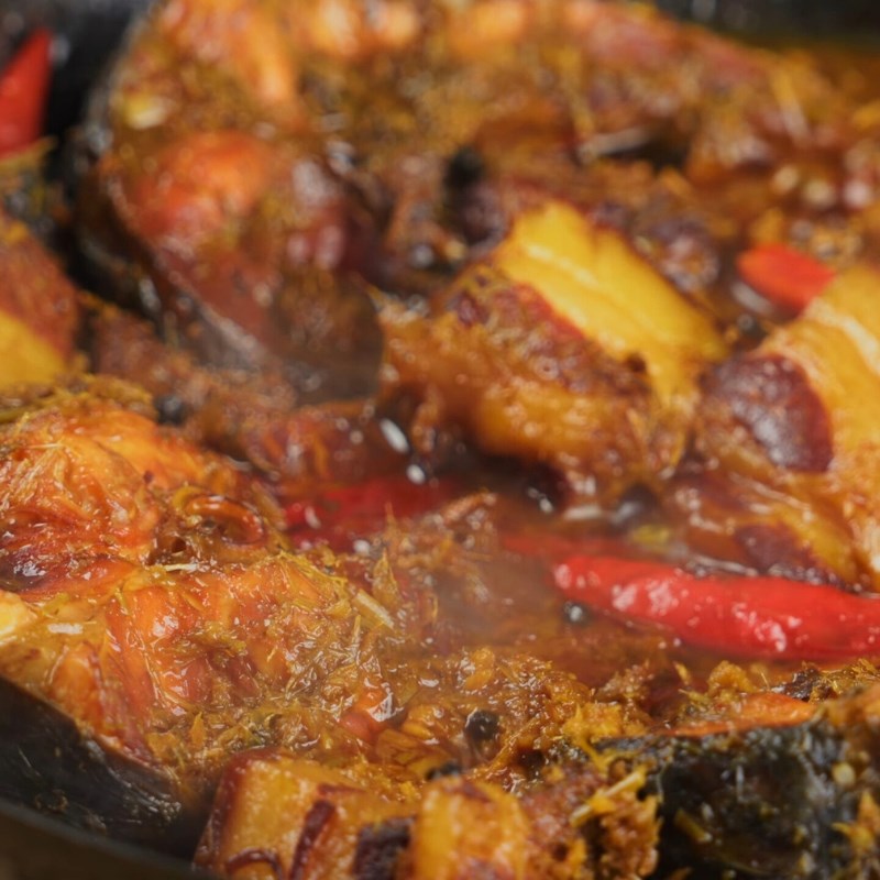 Bước 3 Kho cá trắm chuẩn vị miền Bắc Cá trắm kho riềng miền Bắc