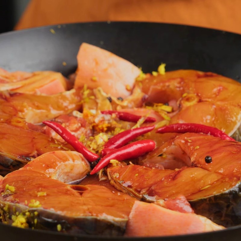 Bước 3 Kho cá trắm chuẩn vị miền Bắc Cá trắm kho riềng miền Bắc