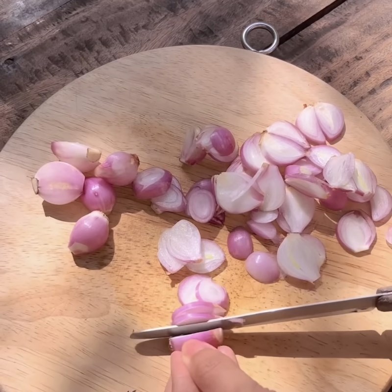 Bước 2 Làm hành phi và mỡ hành Bánh tráng cuốn trứng lòng đào