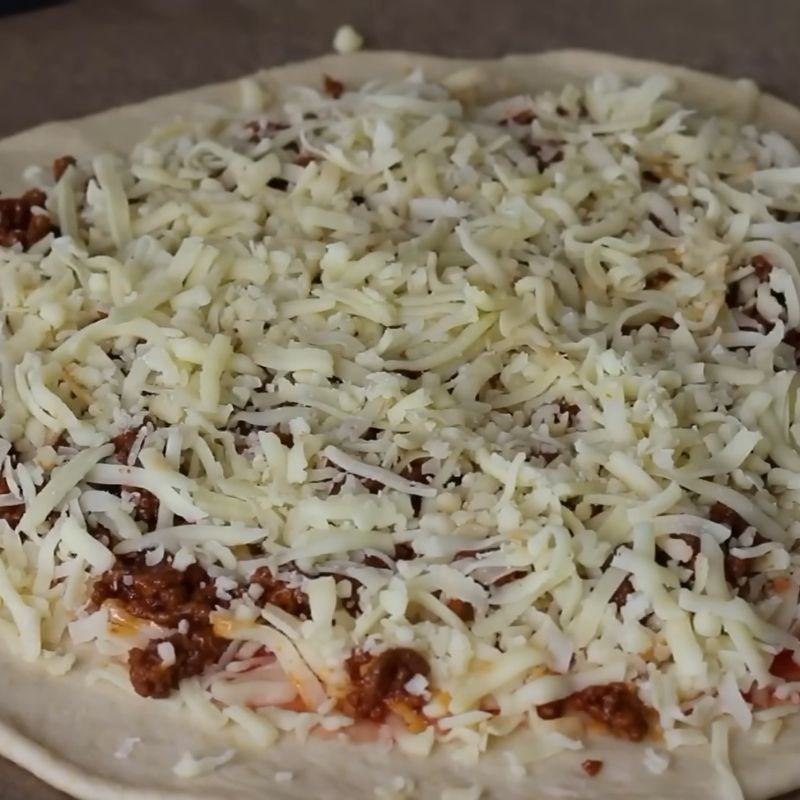 Bước 7 Lắp ráp pizza nhồi phô mai Pizza nhồi