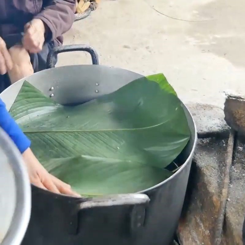 Bước 4 Luộc bánh chưng đen Bánh chưng đen