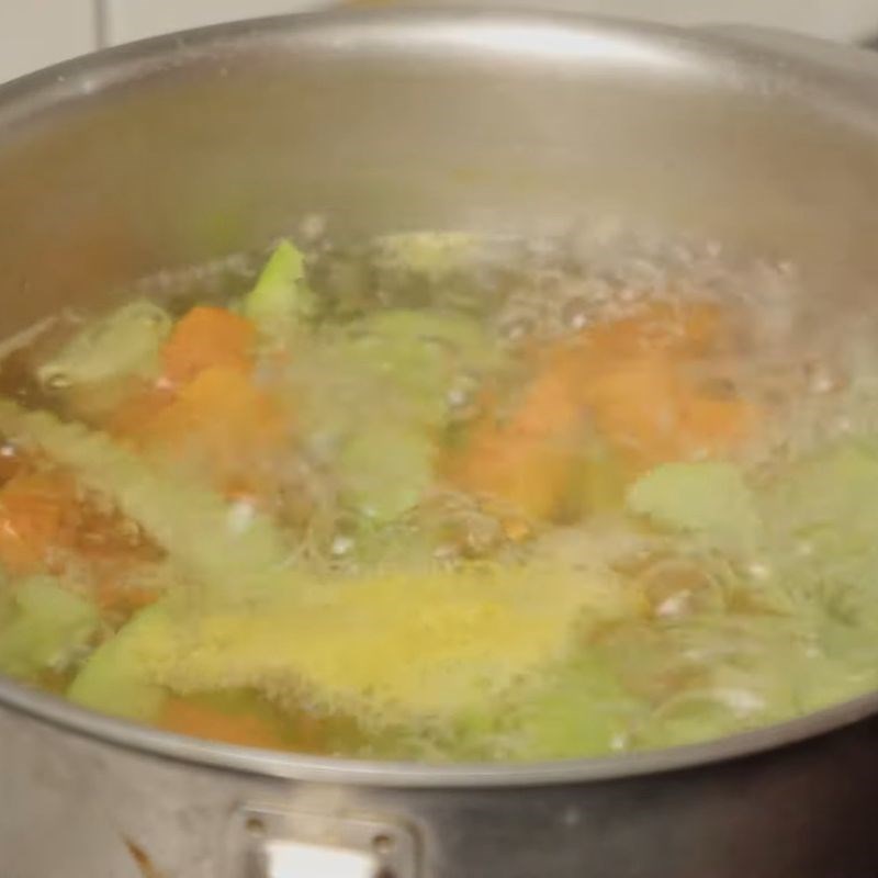 Bước 3 Luộc cà rốt giòn ngọt Cà rốt luộc