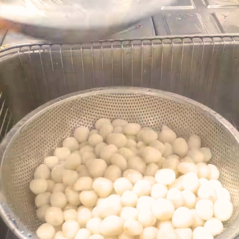Bước 5 Luộc chè và hoàn thành Chè lủm chủm