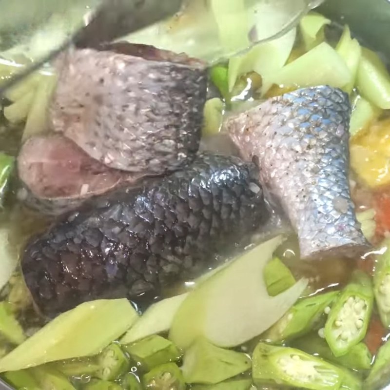 Bước 4 Nấu canh chua cá đối Cá đối nấu canh chua