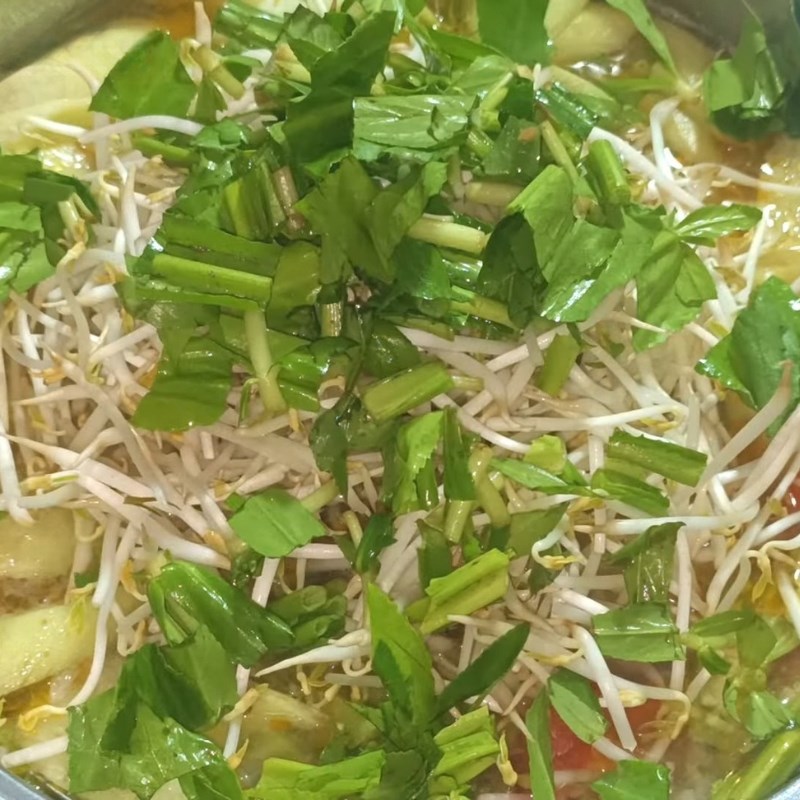 Bước 4 Nấu canh chua cá đối Cá đối nấu canh chua