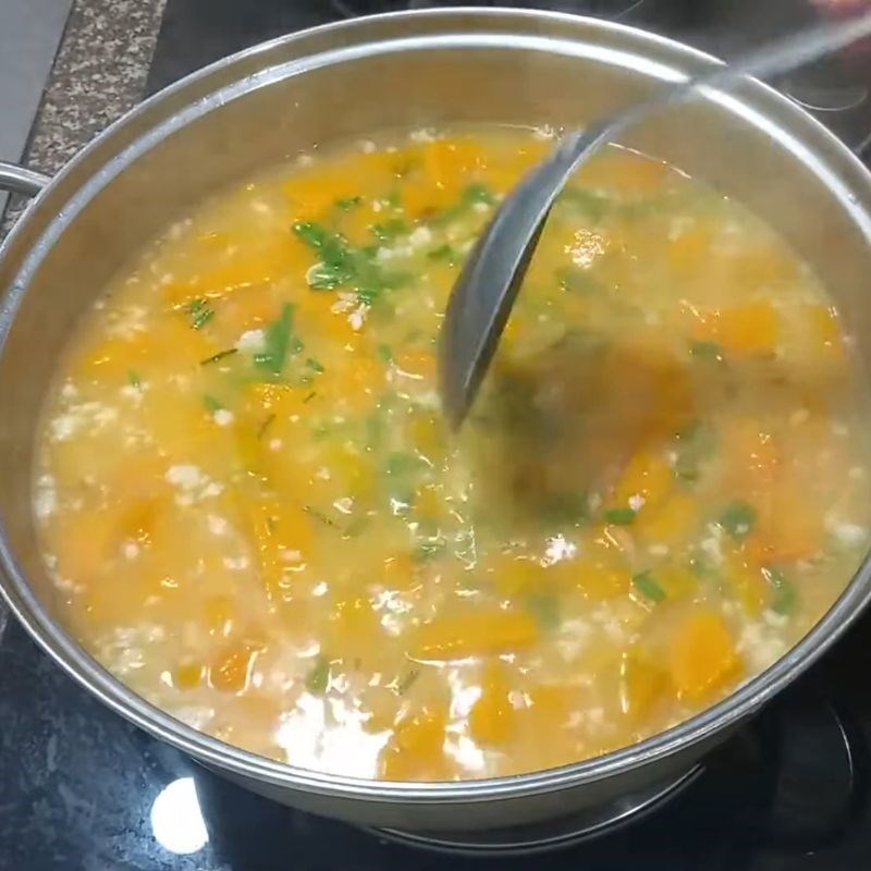 Bước 3 Nấu canh đậu xanh bí đỏ thịt băm Canh đậu xanh