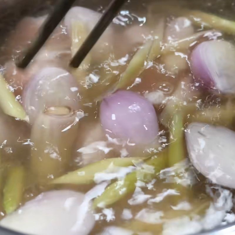 Bước 4 Nấu chín móng giò và nêm nếm gia vị đậm đà Móng giò nấu canh chua