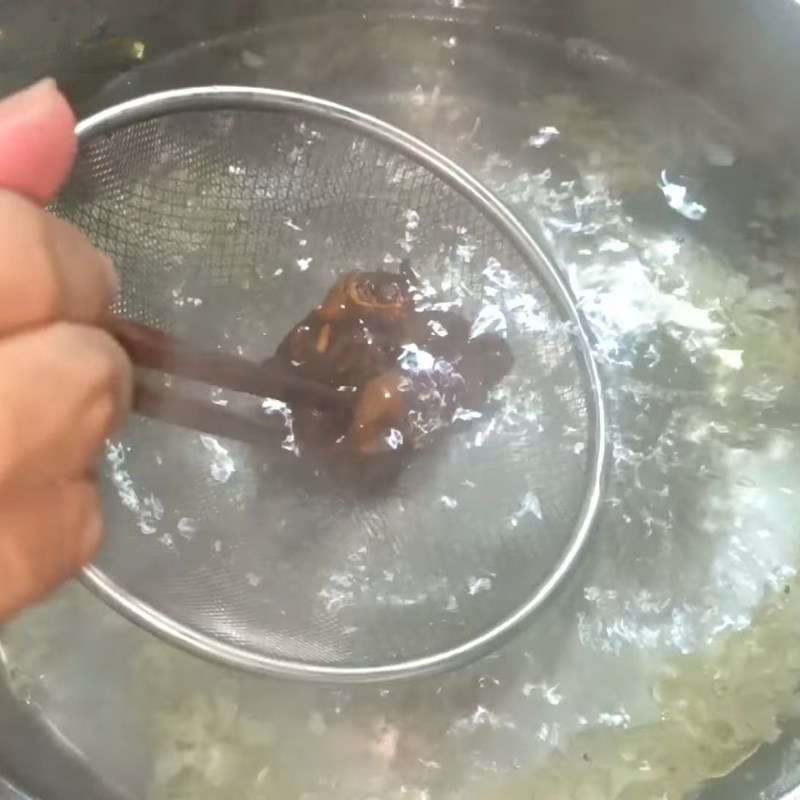 Bước 3 Nấu nước canh Cá đối nấu canh chua