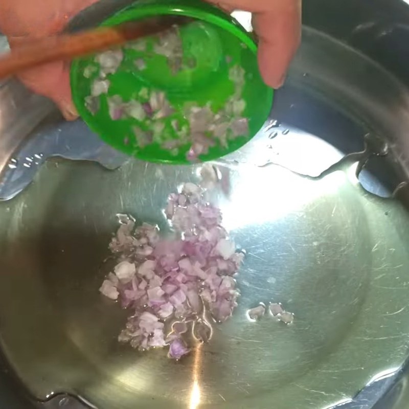 Bước 3 Nấu nước canh Cá đối nấu canh chua