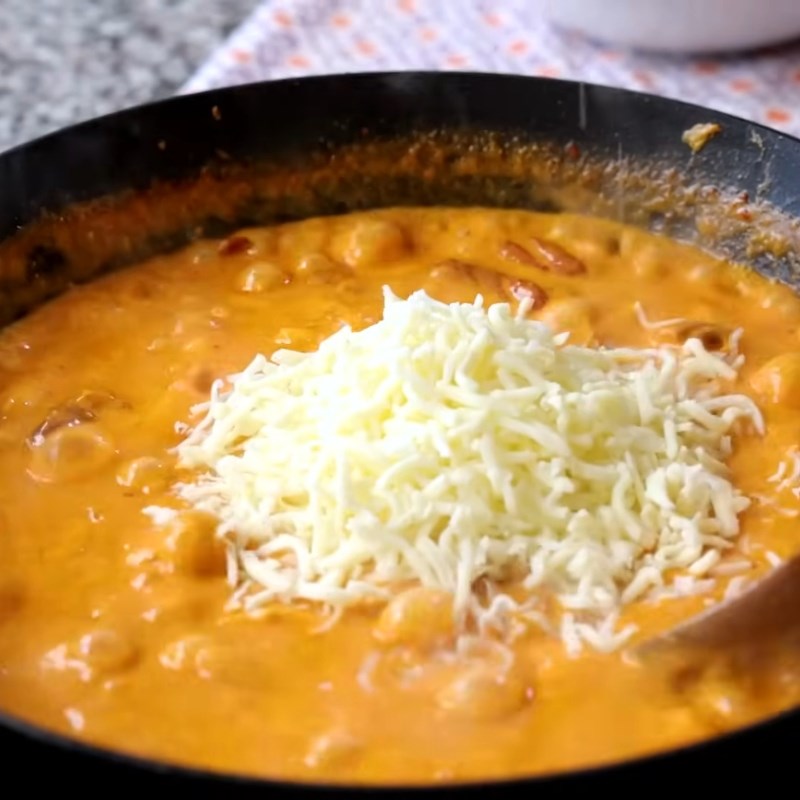 Bước 3 Nấu tokbokki Tokbokki rose