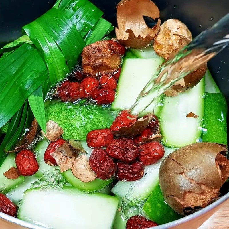 Bước 2 Nấu trà bí đao la hán quả Trà bí đao la hán quả
