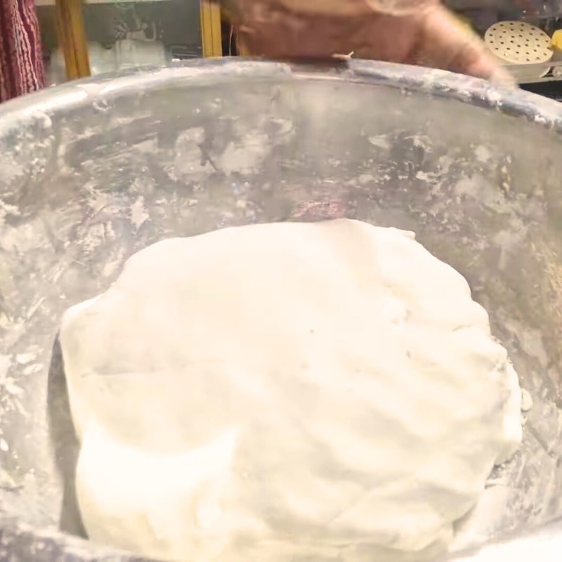 Bước 1 Nhồi bột Chè lủm chủm