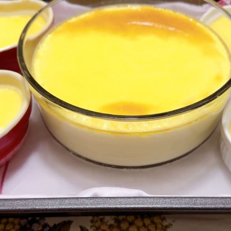 Bước 4 Nướng bánh flan cách thủy không bị rỗ mặt Bánh flan Tây Ban Nha