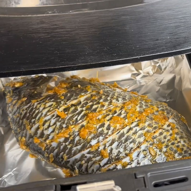 Bước 5 Nướng cá rô phi bằng nồi chiên không dầu Cá rô phi nướng nồi chiên không dầu